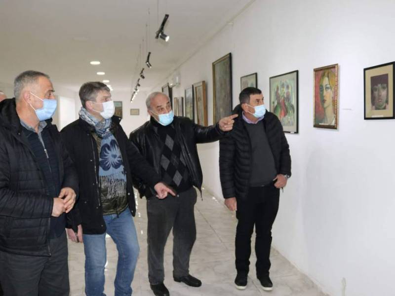 ცაგერის მუნიციპალიტეტის მერი გიორგი ნემსაძე,მერის მოადგილეებთან-ალუდა თუთისანთან და...